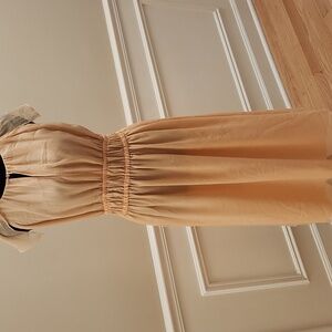 Elegant Cream/Peach Midi Dress